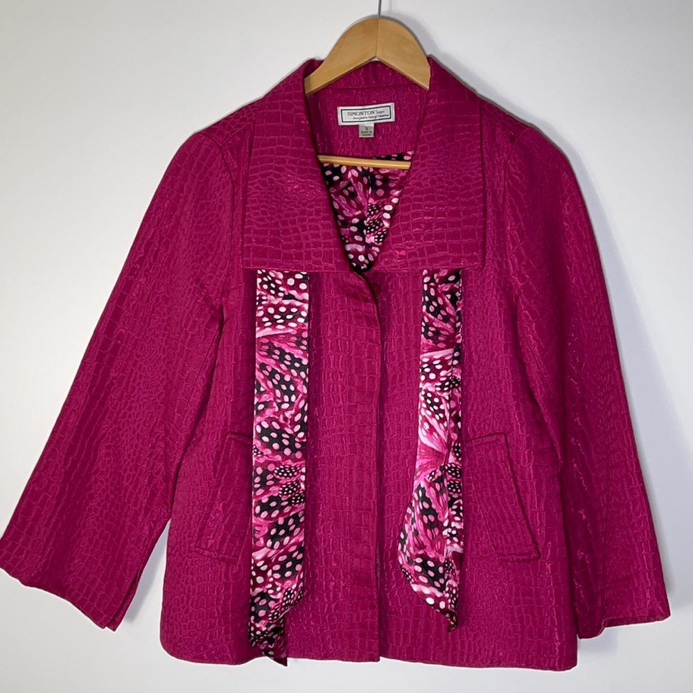 Simonton says blazer size S